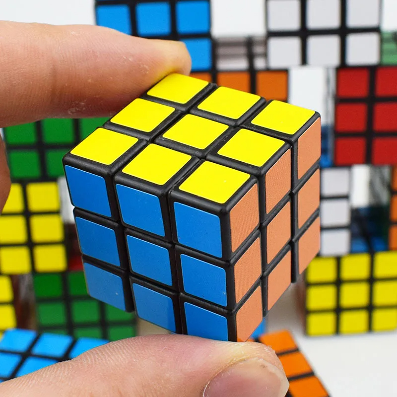Cubo di velocità magnetico 3x3x3 dai colori vivaci e competitivo