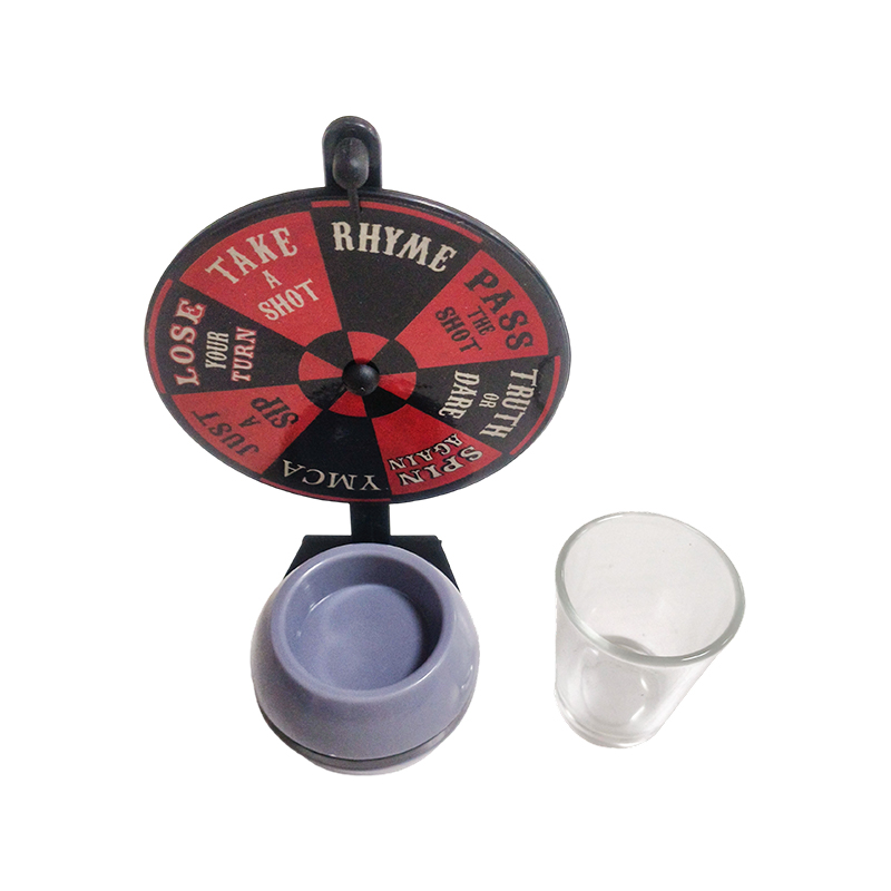 Gioco della roulette sul tavolo del vino
