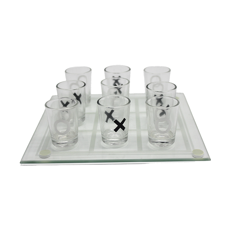 Set di scacchi XO in vetro per intrattenimento in stile pub
