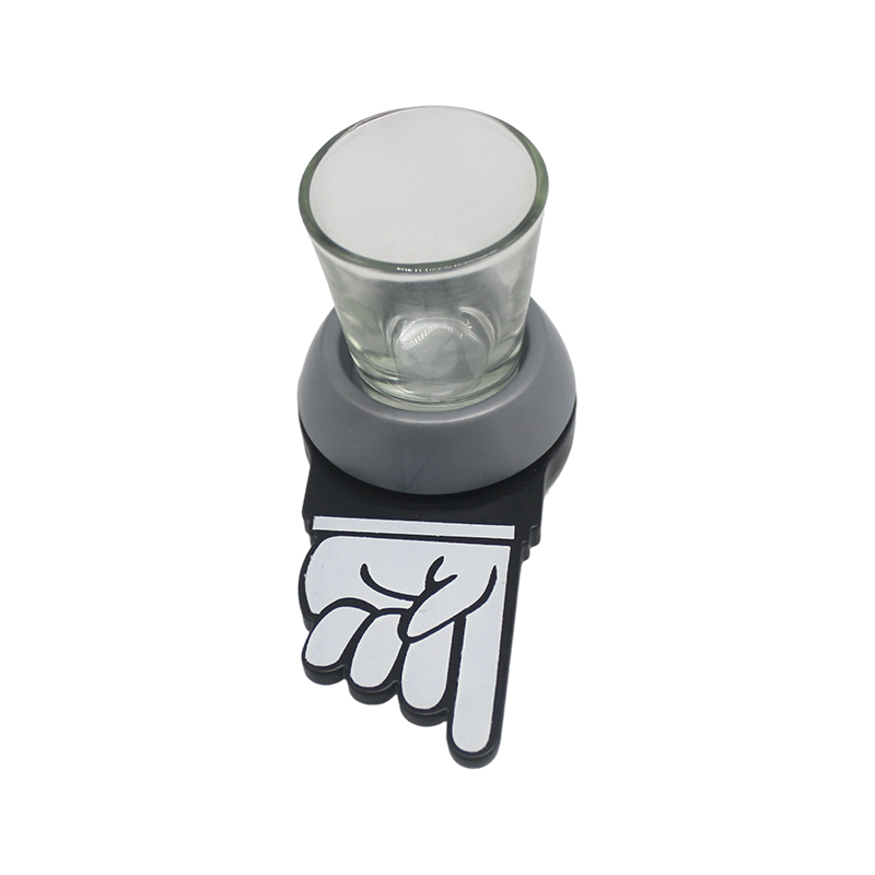 Gioco della roulette sul tavolo del vino