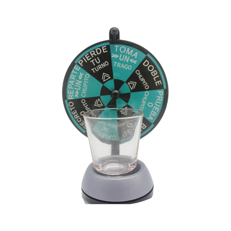 Gioco della roulette sul tavolo del vino