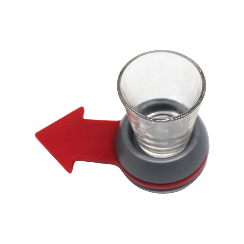 Gioco della roulette sul tavolo del vino
