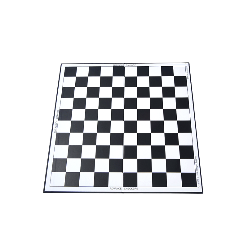 Dama avanzata classica a scacchiera in bianco e nero