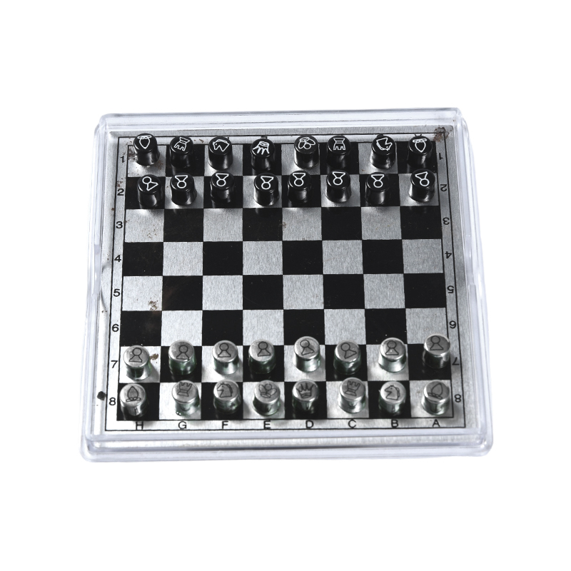 Set di scacchi internazionali in metallo magnetico in custodia acrilica trasparente
