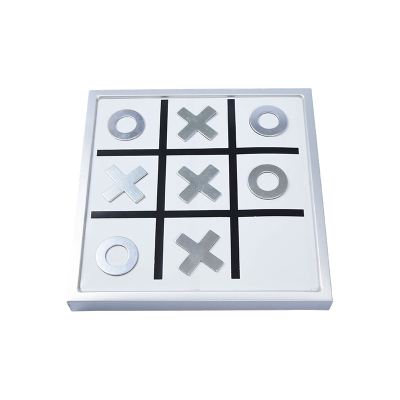 Gioco Tic-Tac-Toe in metallo moderno in edizione desktop