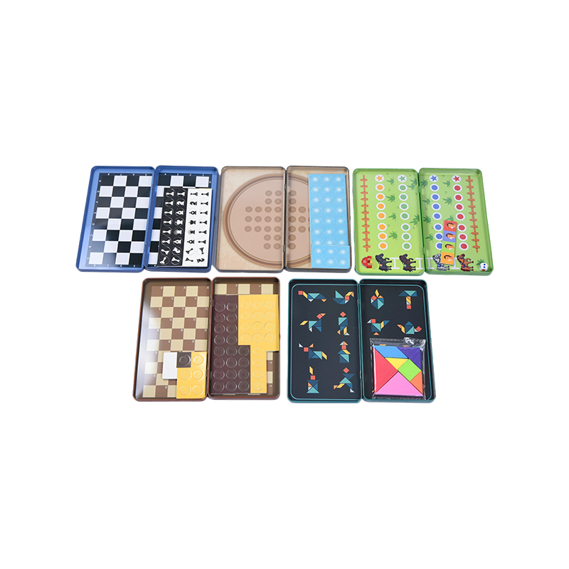 Set da viaggio magnetico multigioco con collezione di giochi di latta portatili 5 in 1