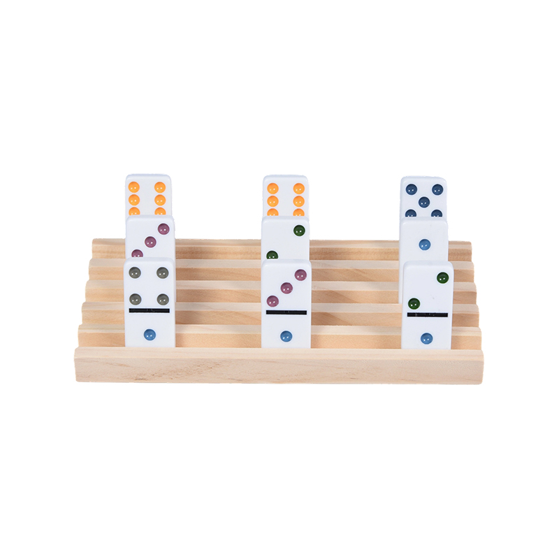 Motivi a punti colorati con set di scaffali per domino in legno con display organizzato